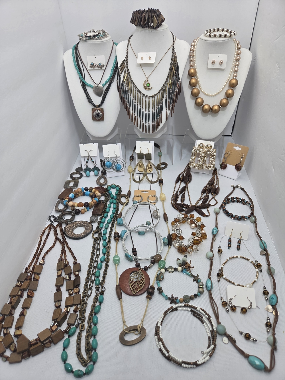 ​HUGE 36pc Jewelry CHICO'S LUCKY AERO Vintage To Now LOT Necklaces Earrings Boho